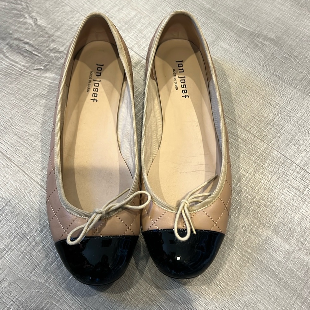 Cap Toe ballet flats
